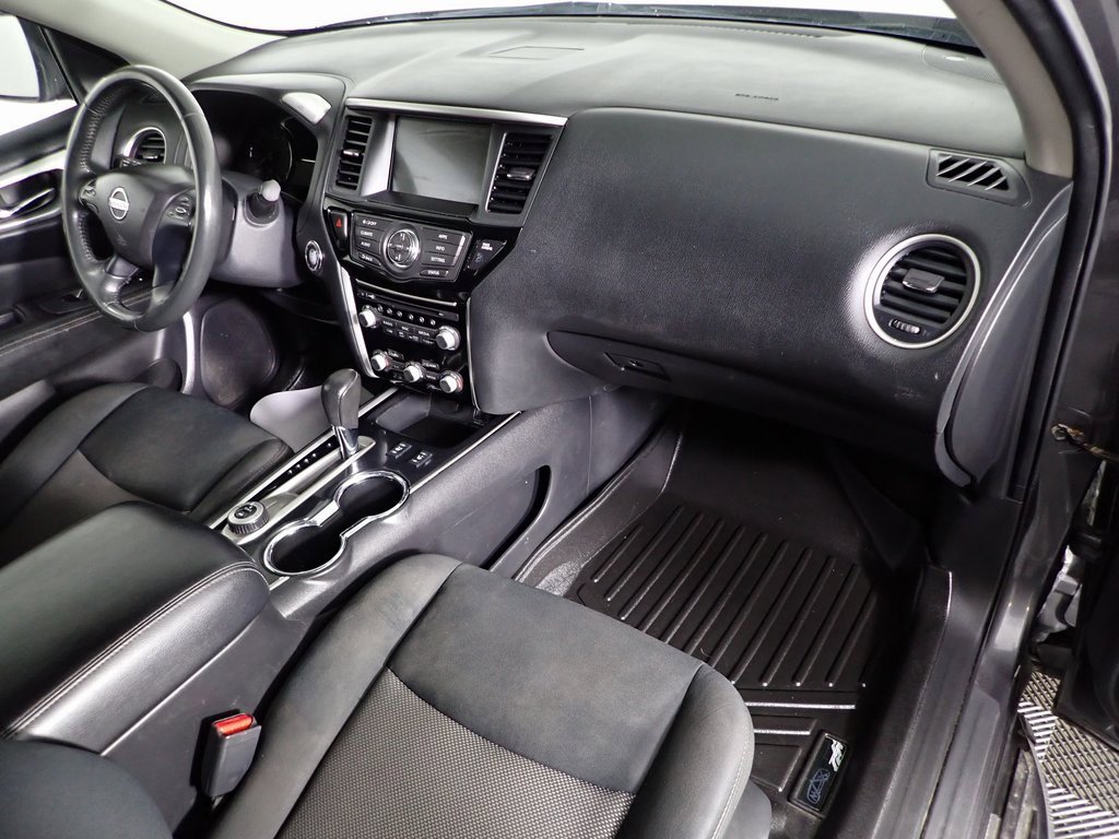Used 2018 Nissan Pathfinder SV w/ SV All Weather Package image 31