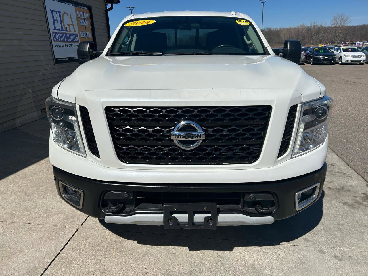 Used 2017 Nissan Titan Platinum Reserve image 2