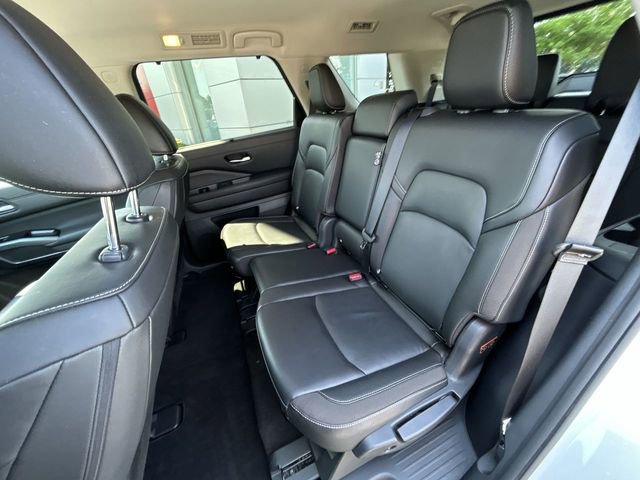 Certified 2024 Nissan Pathfinder SL AWD/4WD image 24