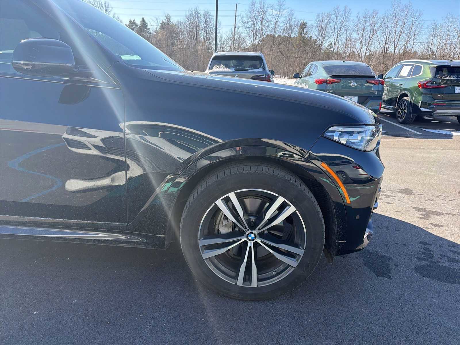 Used 2021 BMW X7 xDrive40i w/ M Sport Package AWD/4WD image 9
