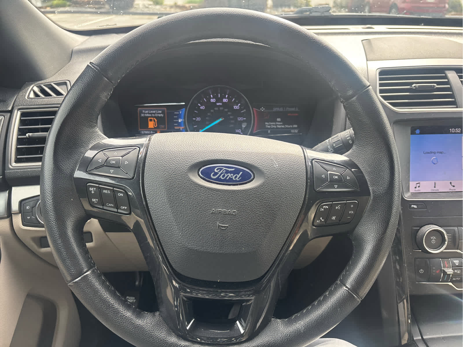 Used 2019 Ford Explorer XLT w/ Equipment Group 202A image 10