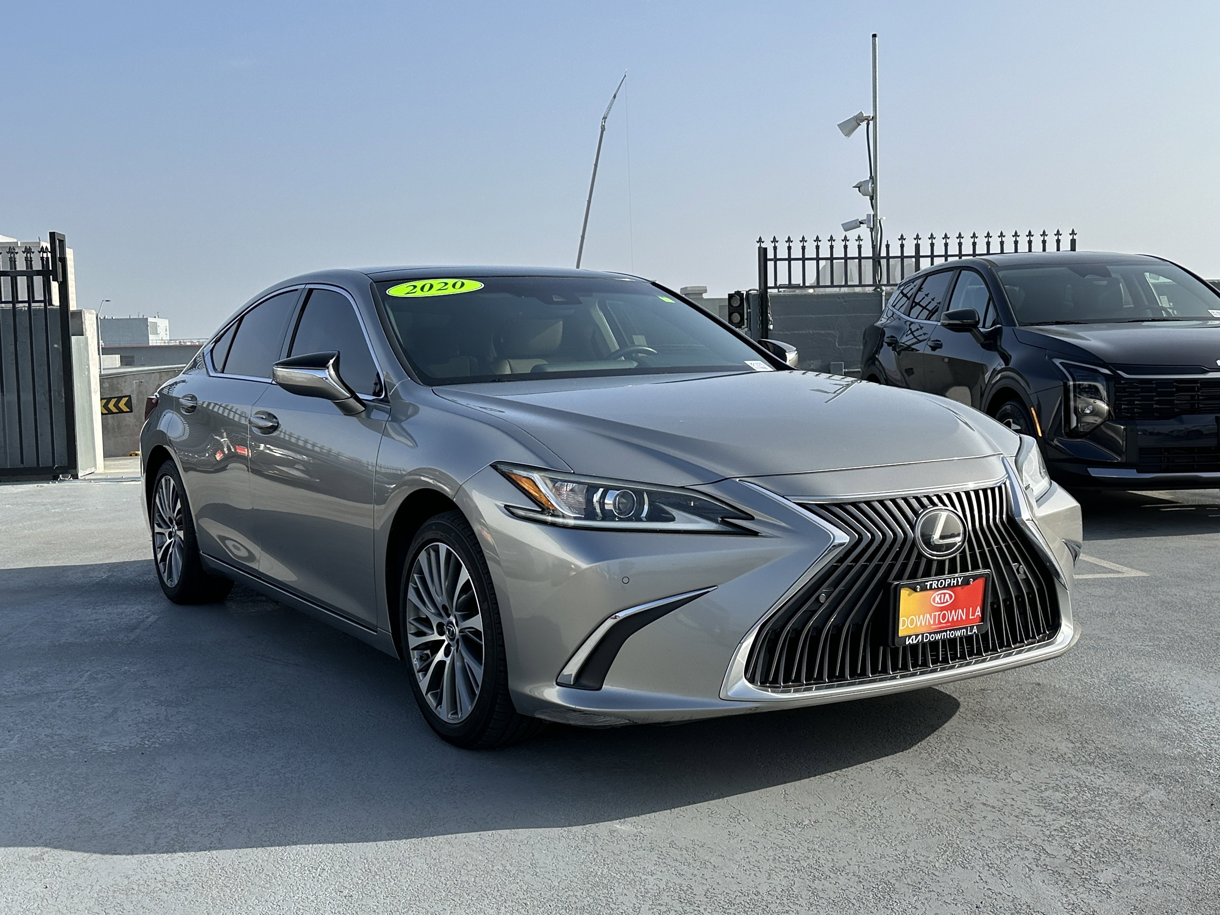 Used 2020 Lexus ES 350 w/ Premium Package image 8