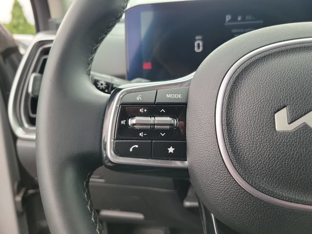 Used 2024 Kia Sorento S FWD image 17