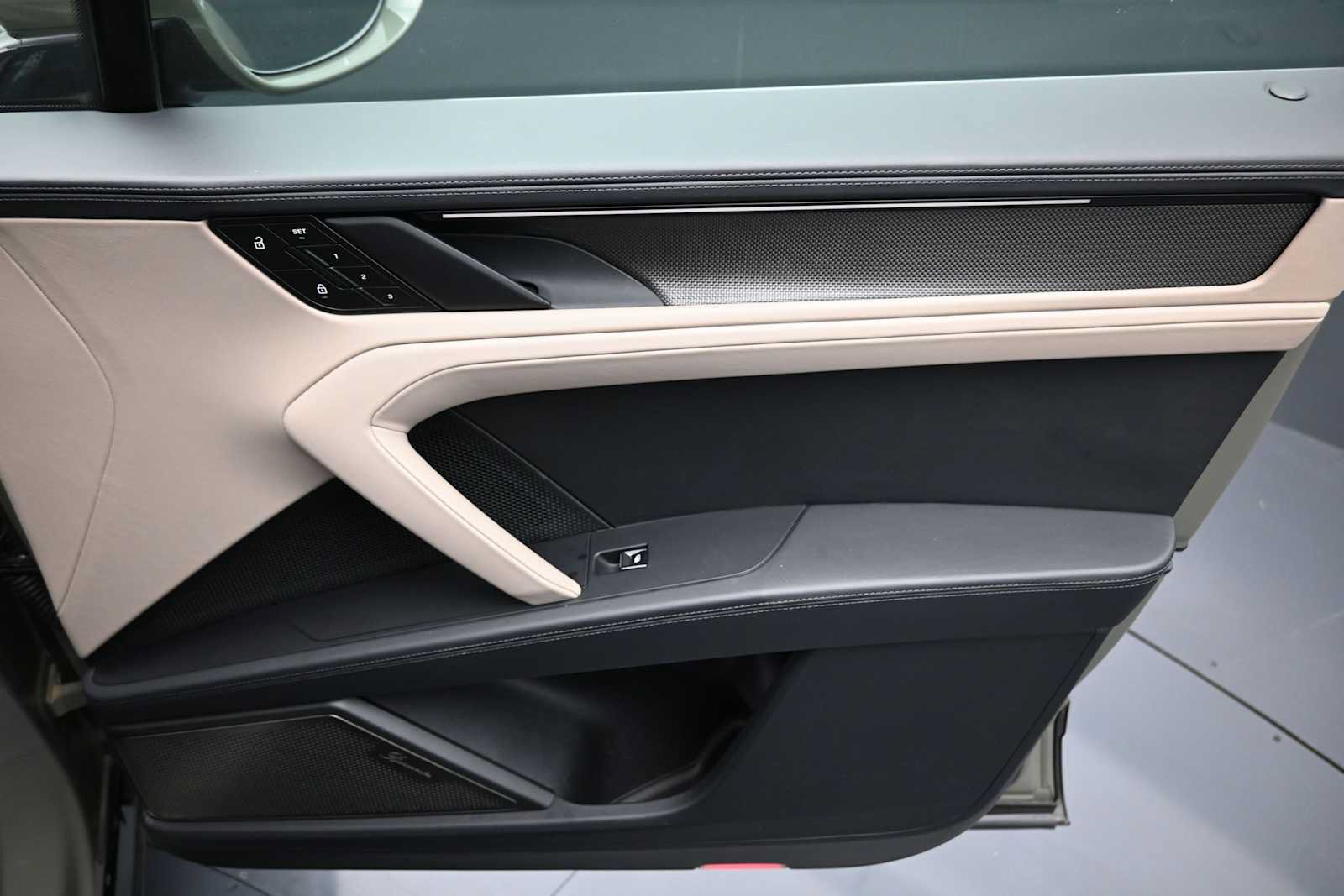 New 2026 Porsche Cayenne Turbo AWD/4WD image 29