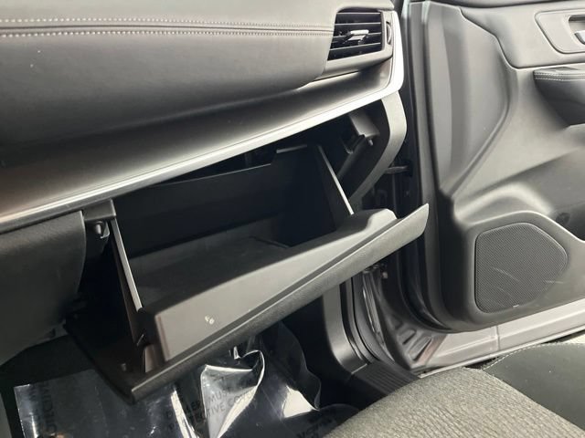 Certified 2025 Nissan Rogue SV FWD image 37