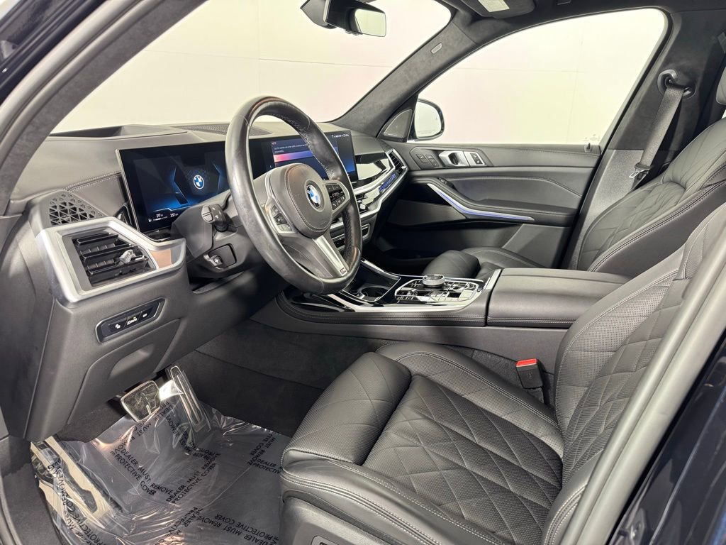 Used 2024 BMW X7 xDrive40i w/ Executive Package image 9