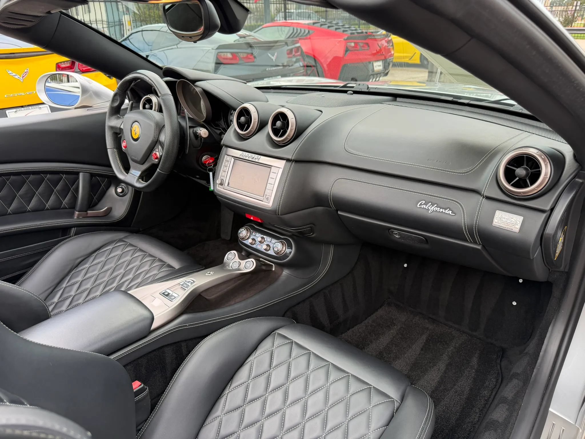 Used 2010 Ferrari California RWD image 24