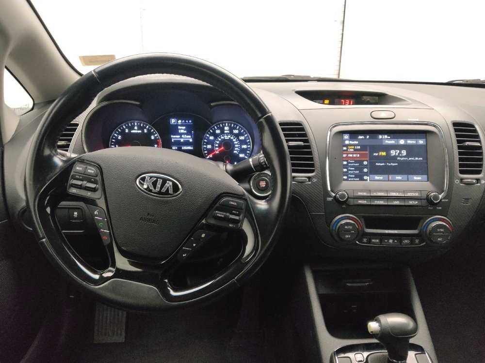 Used 2017 Kia Forte EX image 22