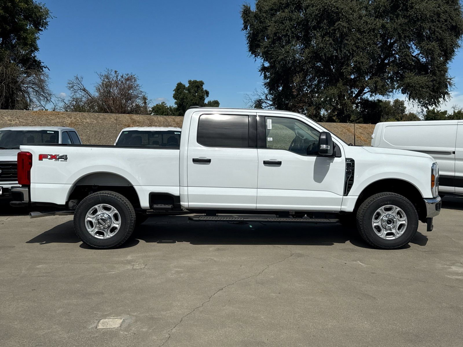 New 2026 Ford F250 XLT w/ FX4 Off-Road Package image 2