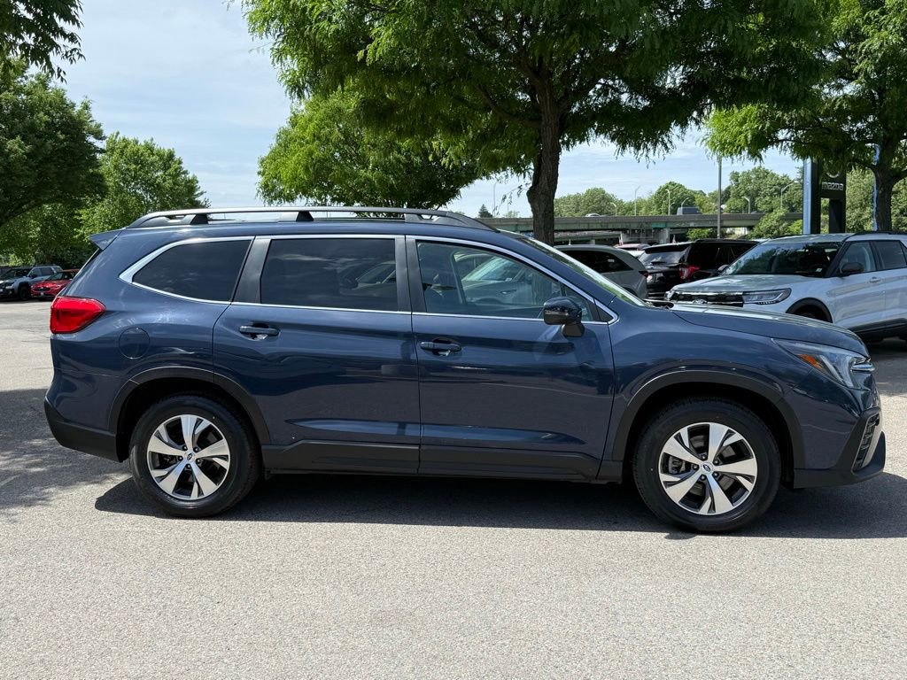 Used 2023 Subaru Ascent Premium w/ Convenience Package AWD/4WD image 5