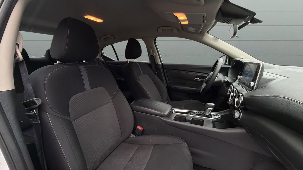 Used 2025 Nissan Sentra SV image 19