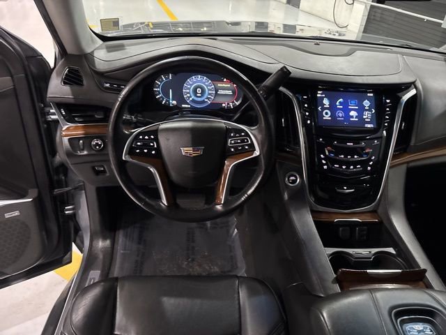 Used 2019 Cadillac Escalade Premium Luxury image 17