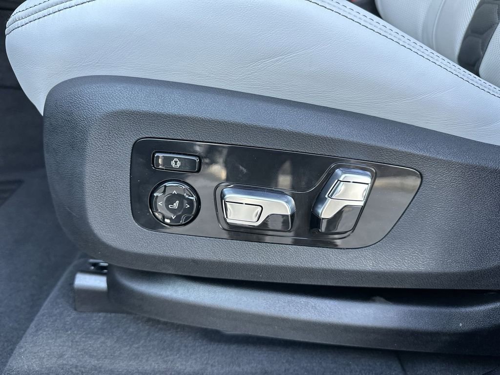 New 2026 BMW X5 M Competition w/ Executive Package image 16