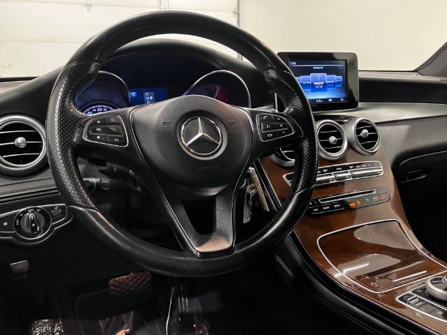 Used 2017 Mercedes-Benz GLC 300 4MATIC image 30