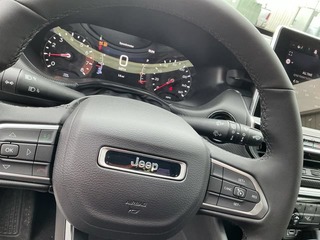 New 2026 Jeep Compass Latitude AWD/4WD image 25
