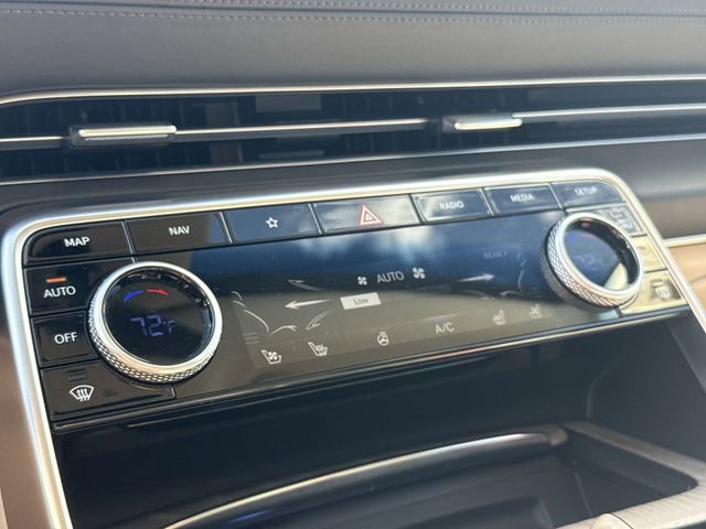 Used 2022 Genesis GV80 3.5T w/ Prestige Package 07 AWD/4WD image 18