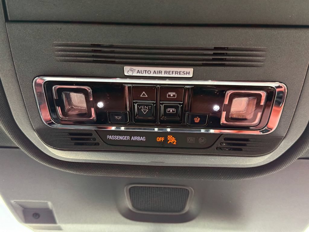 Used 2025 Lincoln Aviator Reserve AWD/4WD image 18