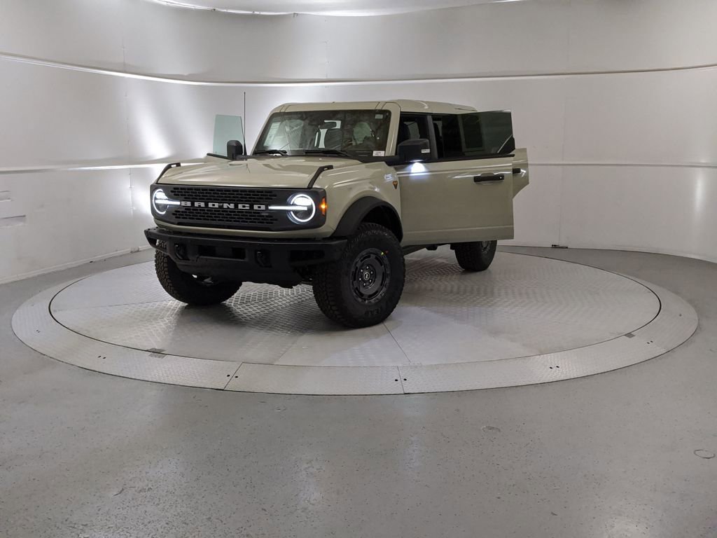 New 2025 Ford Bronco Badlands image 12