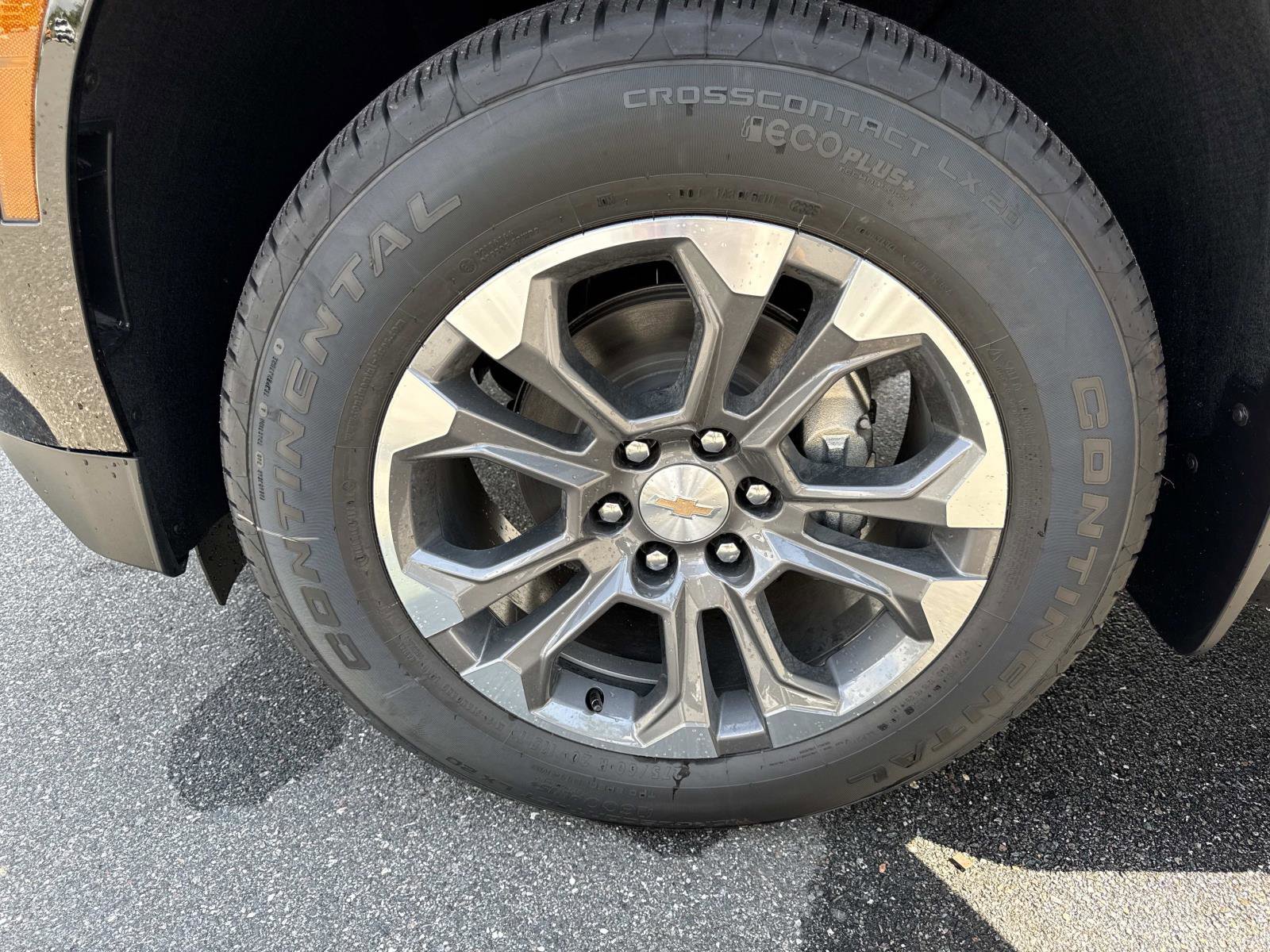 New 2025 Chevrolet Tahoe LS RWD image 34