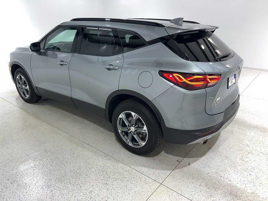 Used 2024 Chevrolet Blazer LT w/ Convenience Package image 3