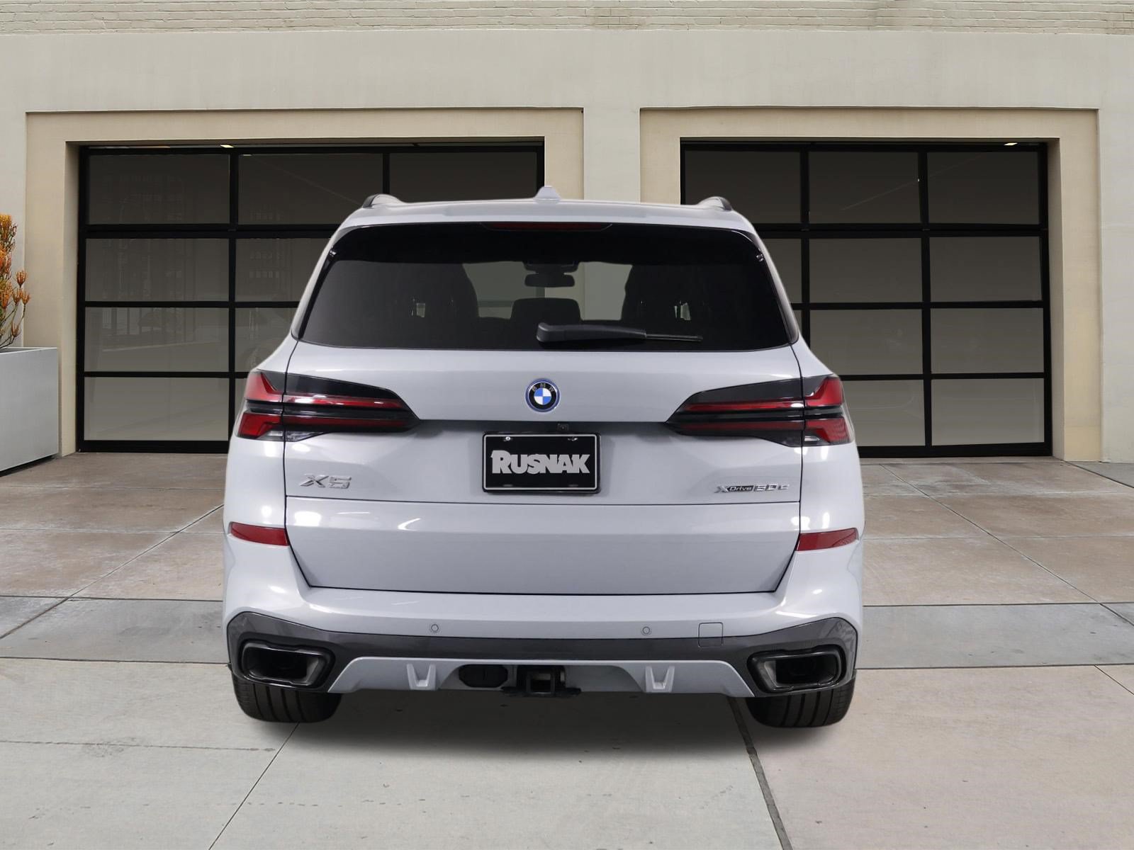 Used 2024 BMW X5 xDrive50e w/ M Sport Package AWD/4WD image 5