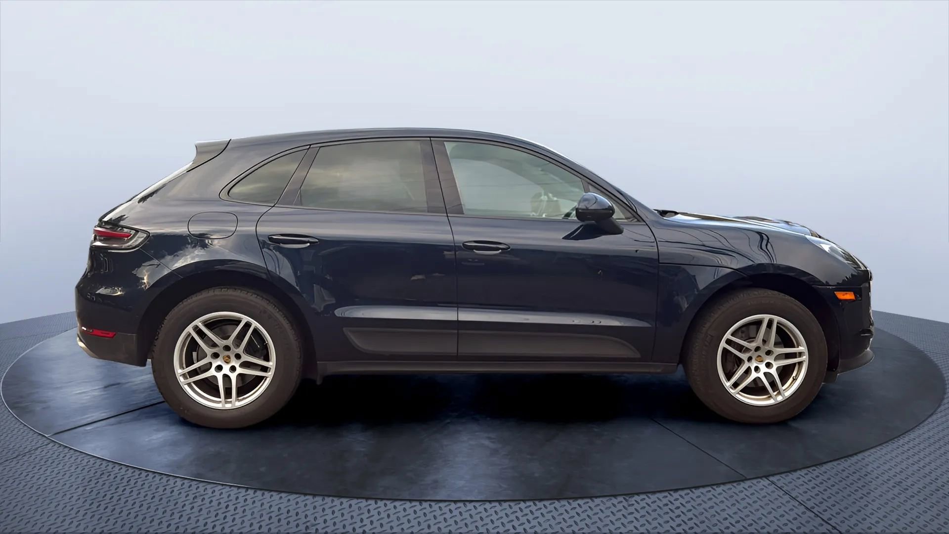 Used 2020 Porsche Macan image 6