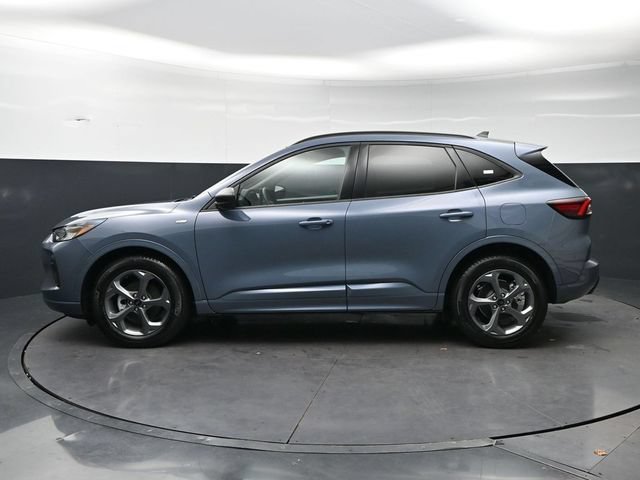 Used 2023 Ford Escape ST-Line w/ Equipment Group 301A FWD image 8