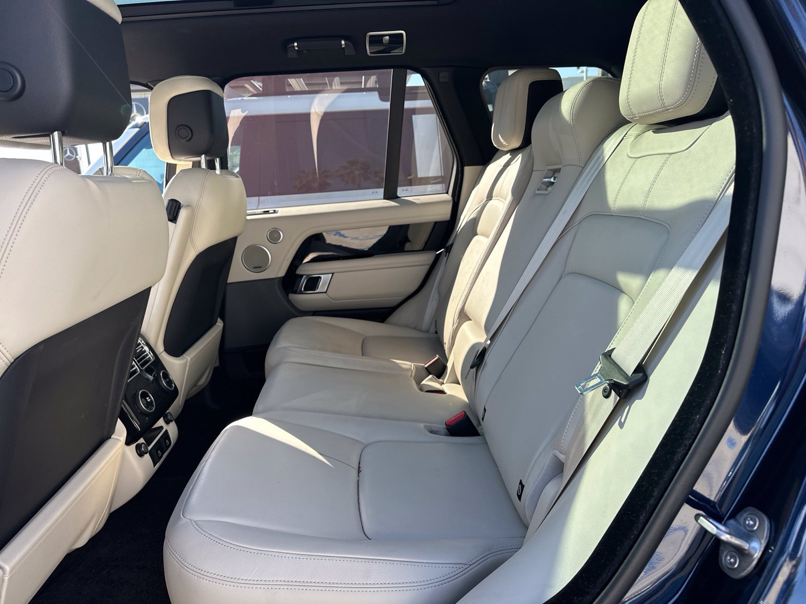 Used 2022 Land Rover Range Rover AWD/4WD image 11
