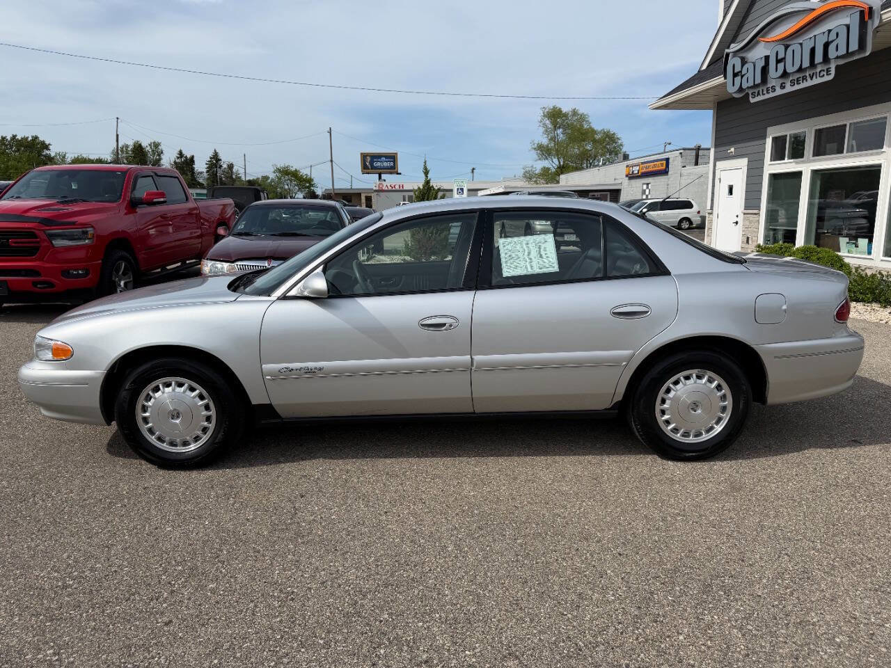 Used 2002 Buick Century Limited w/ Limited Edition Pkg FWD image 2
