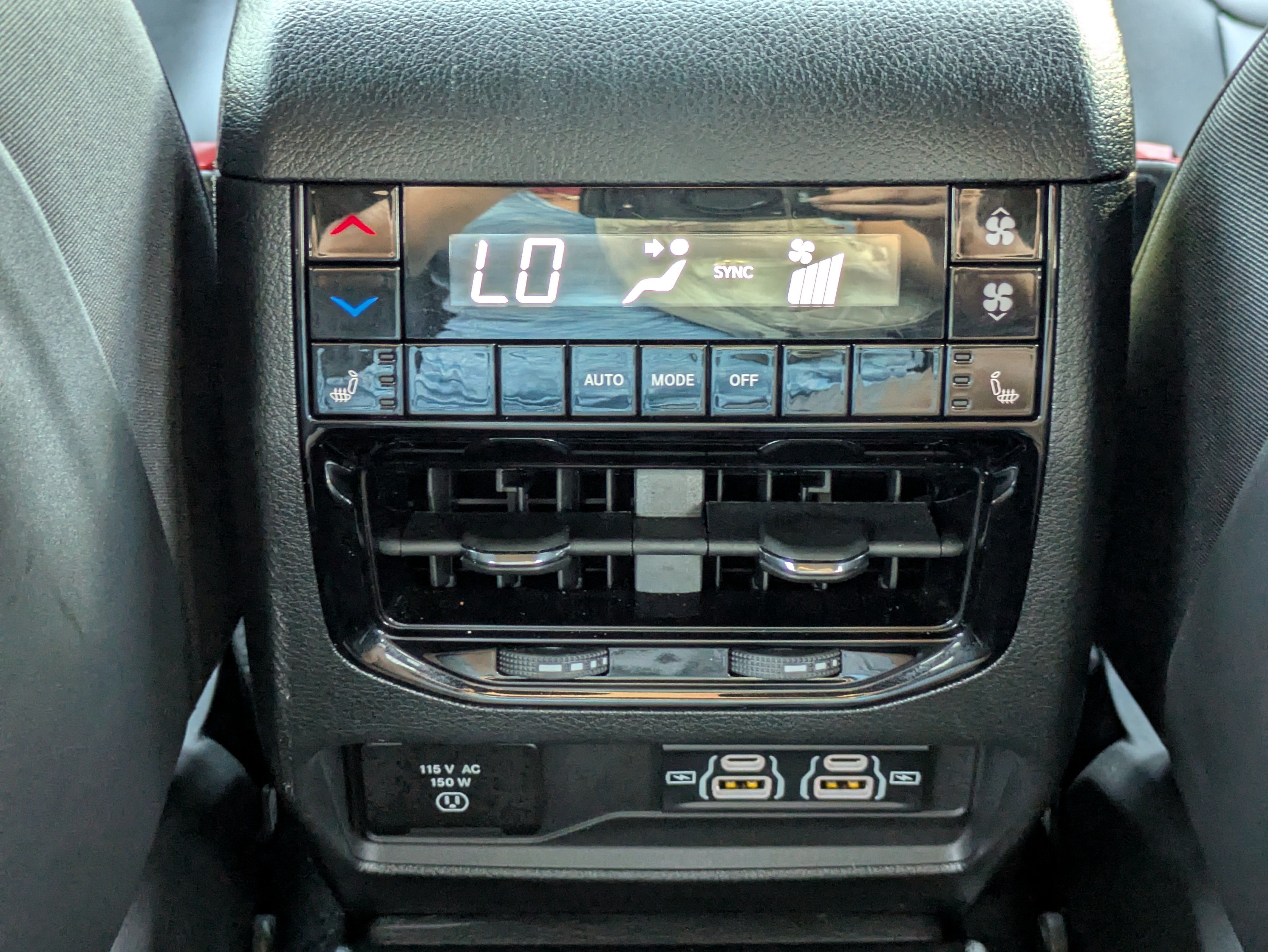 Used 2025 Jeep Grand Cherokee L Limited w/ Trailer Tow Package AWD/4WD image 35