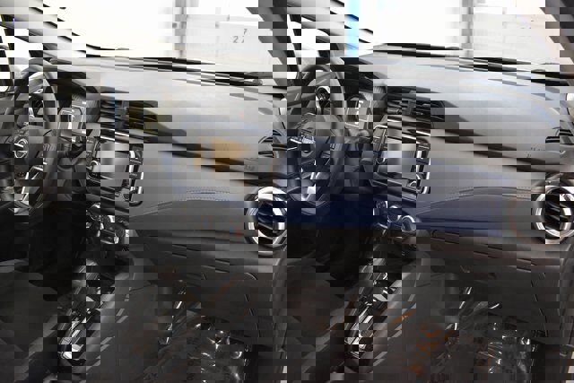 Used 2025 Nissan Versa SV image 20