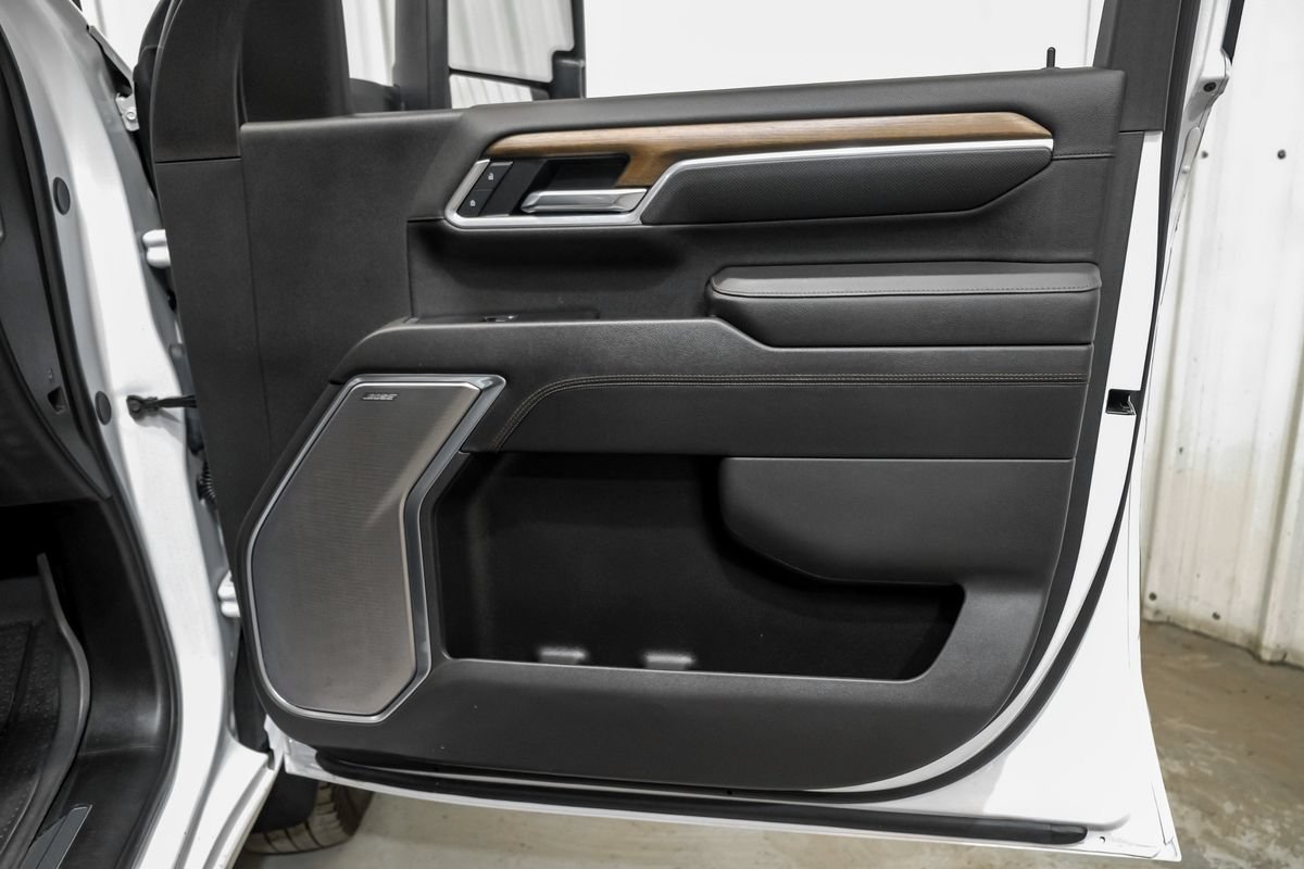 Used 2025 Chevrolet Silverado 3500 High Country w/ High Country Premium Package AWD/4WD image 44