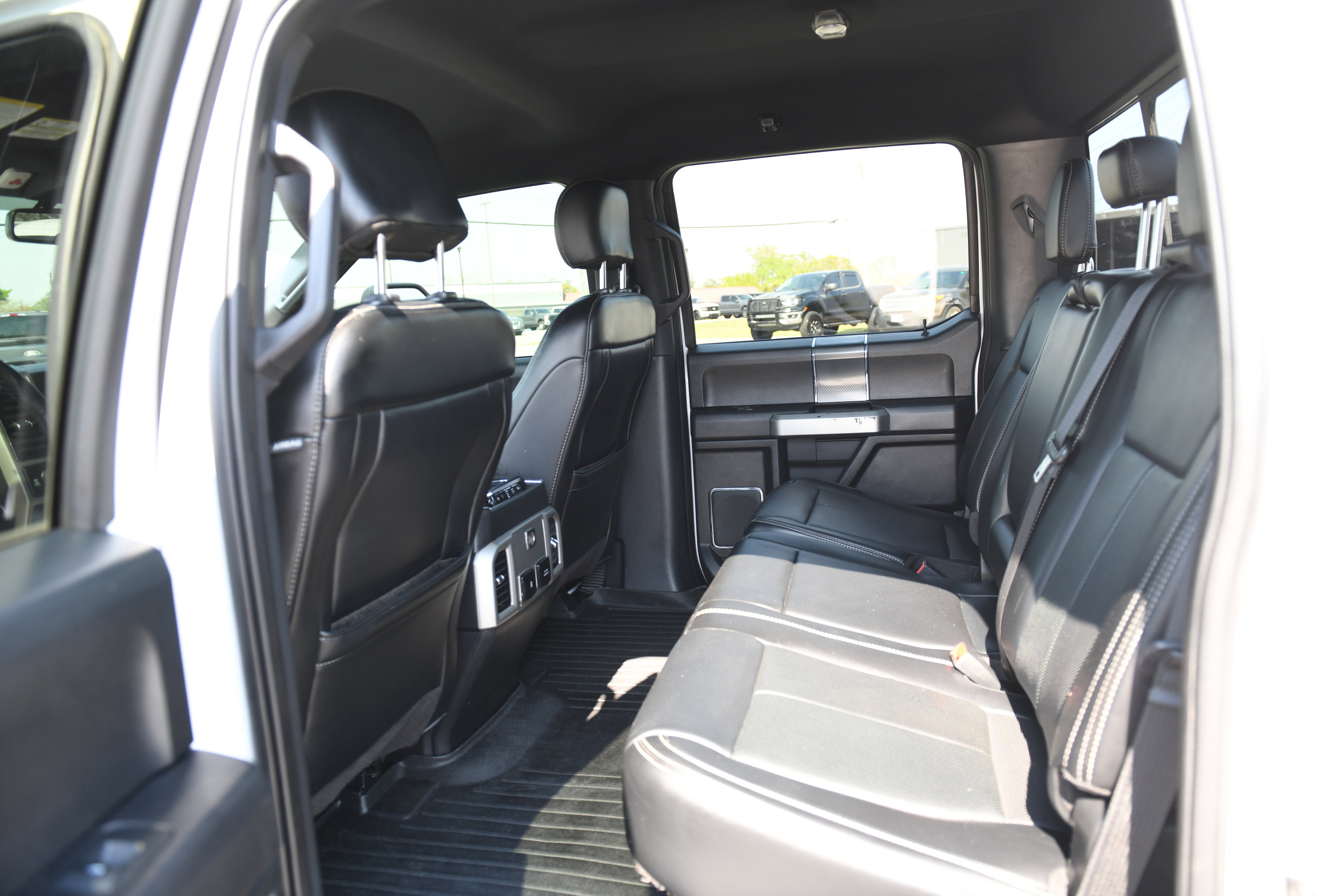 Used 2019 Ford F150 Lariat image 14