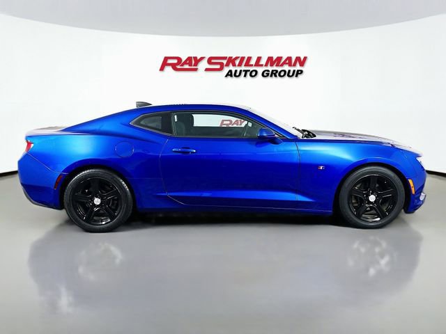 Used 2018 Chevrolet Camaro LT image 8