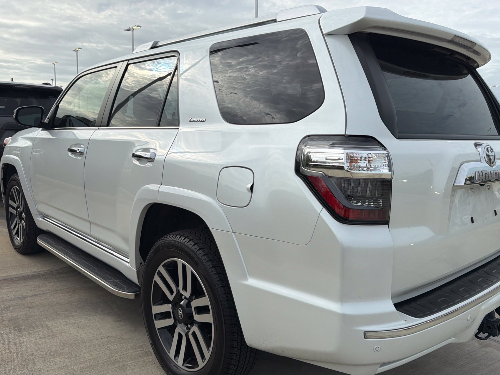 Used 2024 Toyota 4Runner Limited AWD/4WD image 5