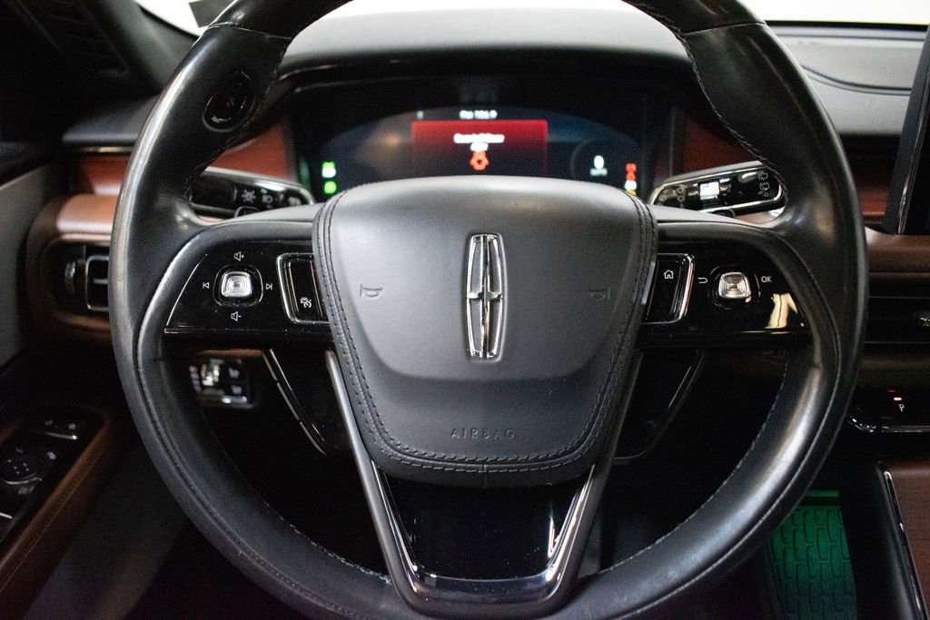 Used 2022 Lincoln Aviator Reserve w/ Equipment Group 201A image 12