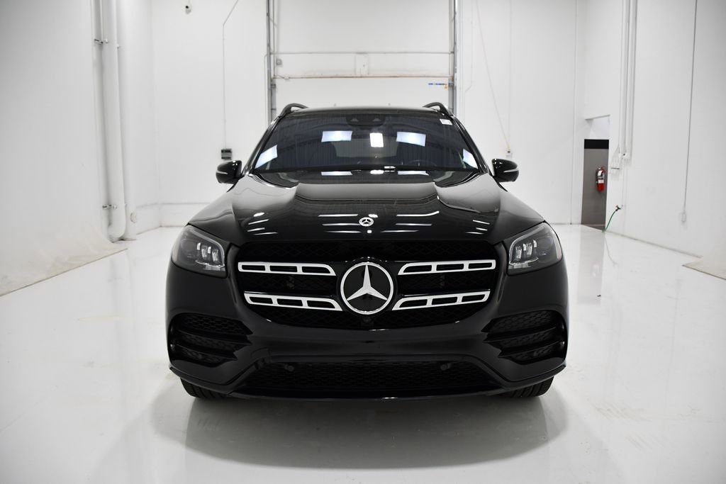 Used 2023 Mercedes-Benz GLS 580 4MATIC image 2