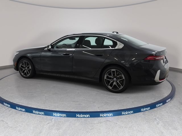 Used 2026 BMW 530i xDrive w/ Premium Package AWD/4WD image 7