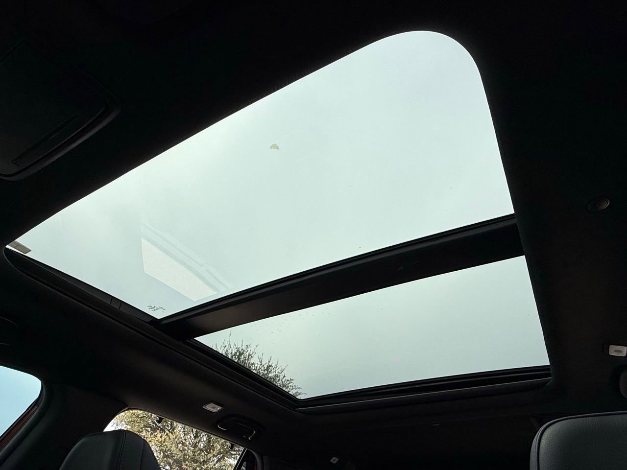 Used 2025 Honda Pilot Black Edition image 19