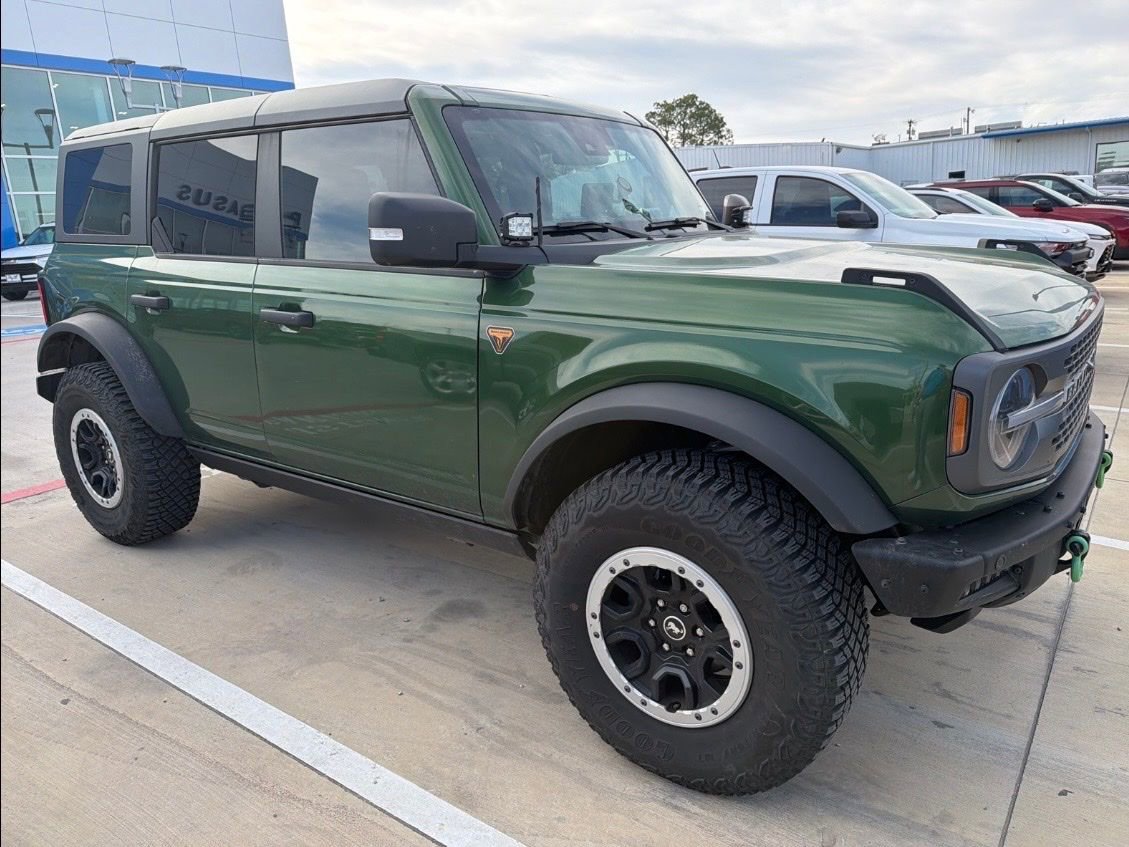 Used 2024 Ford Bronco Badlands image 6