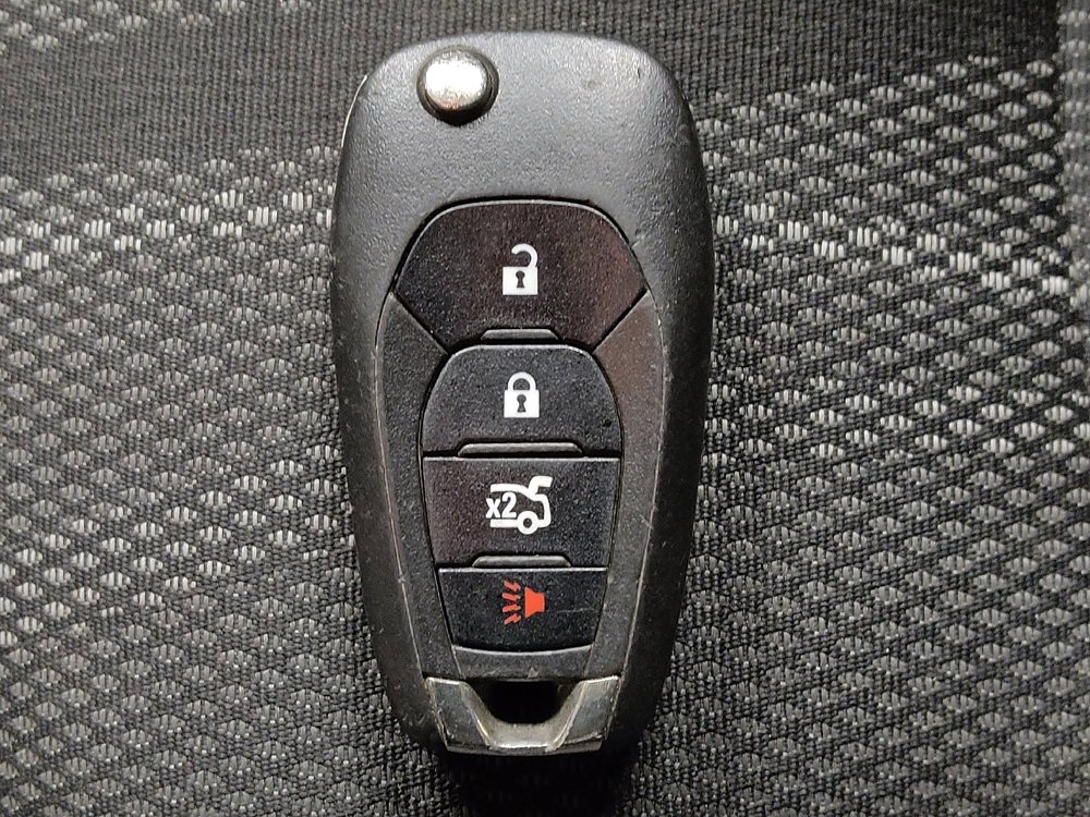 Used 2020 Chevrolet Sonic LT image 32