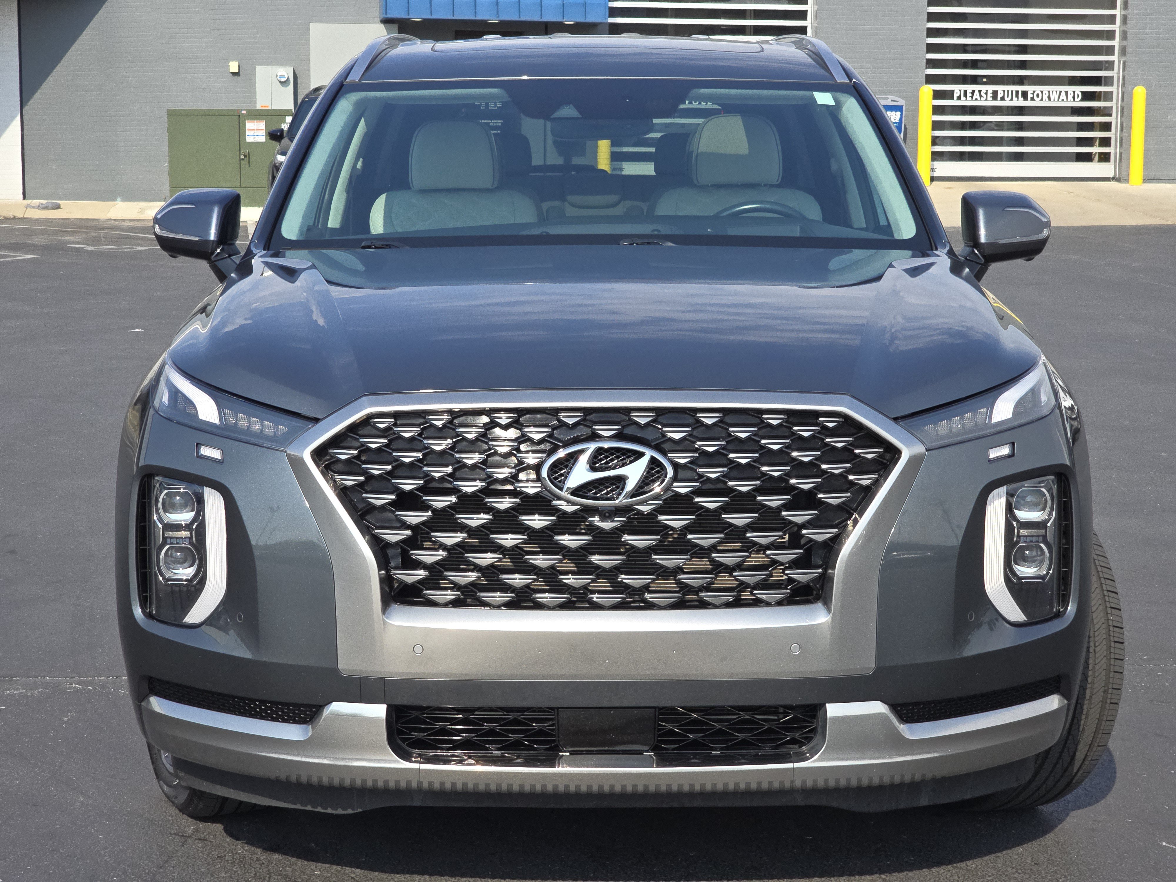 Used 2022 Hyundai Palisade Calligraphy AWD/4WD image 2