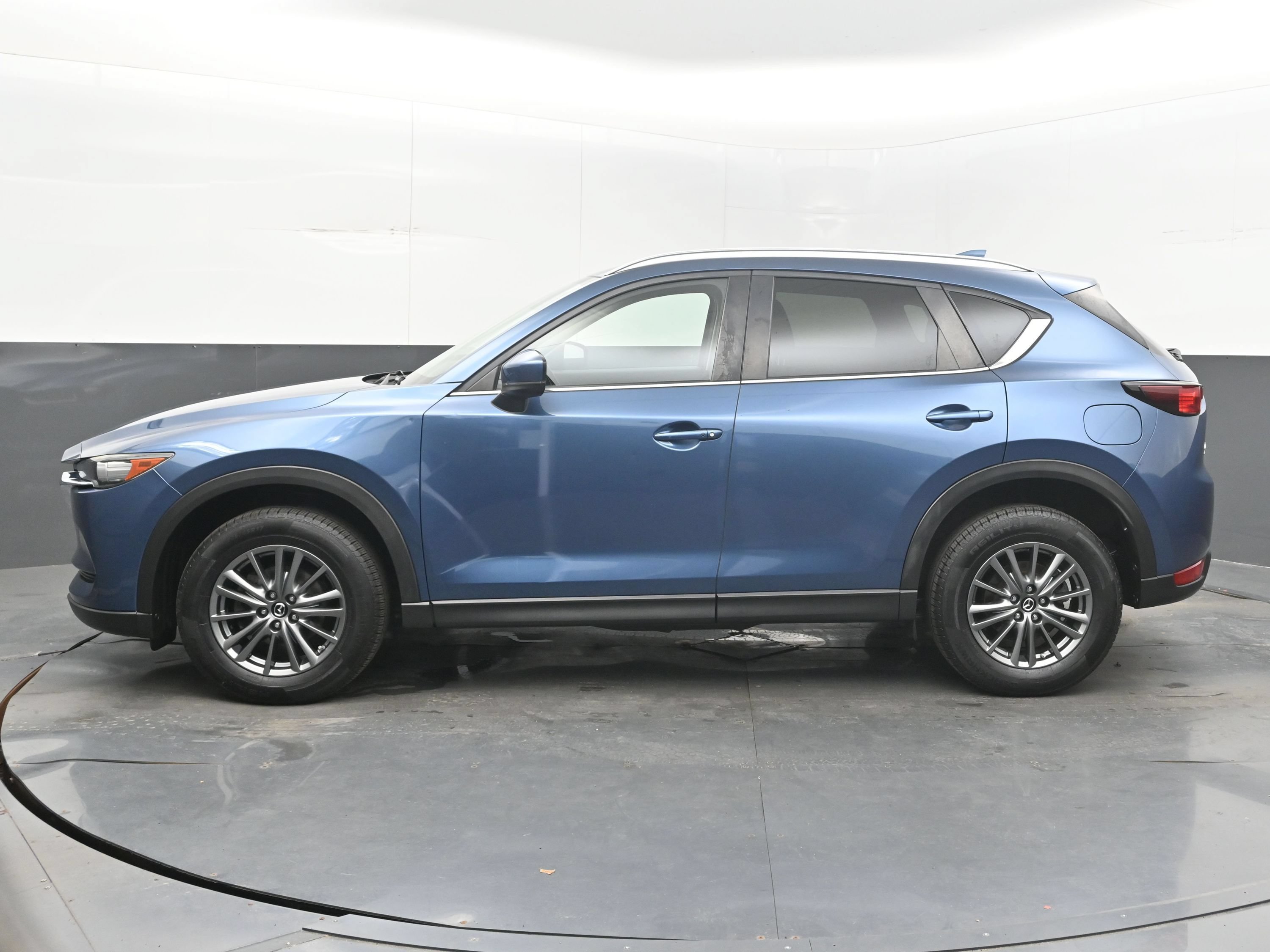 Used 2017 MAZDA CX-5 Touring w/ Preferred Equipment Package AWD/4WD image 7