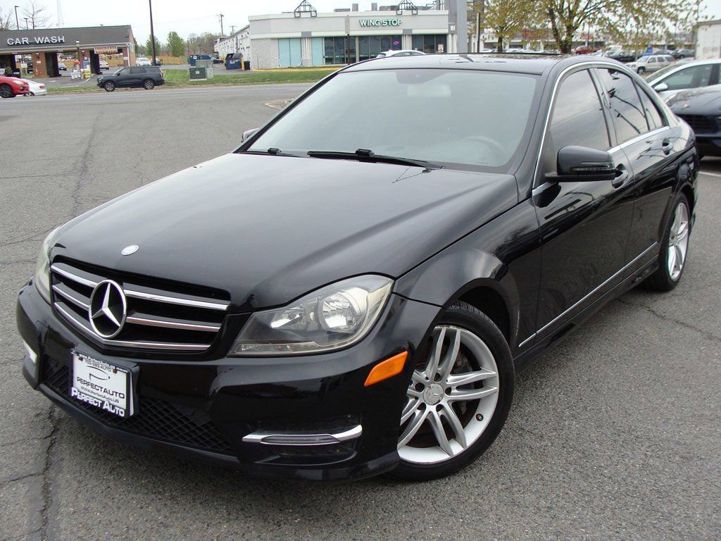 Used 2014 Mercedes-Benz C 300 4MATIC Sedan image 3