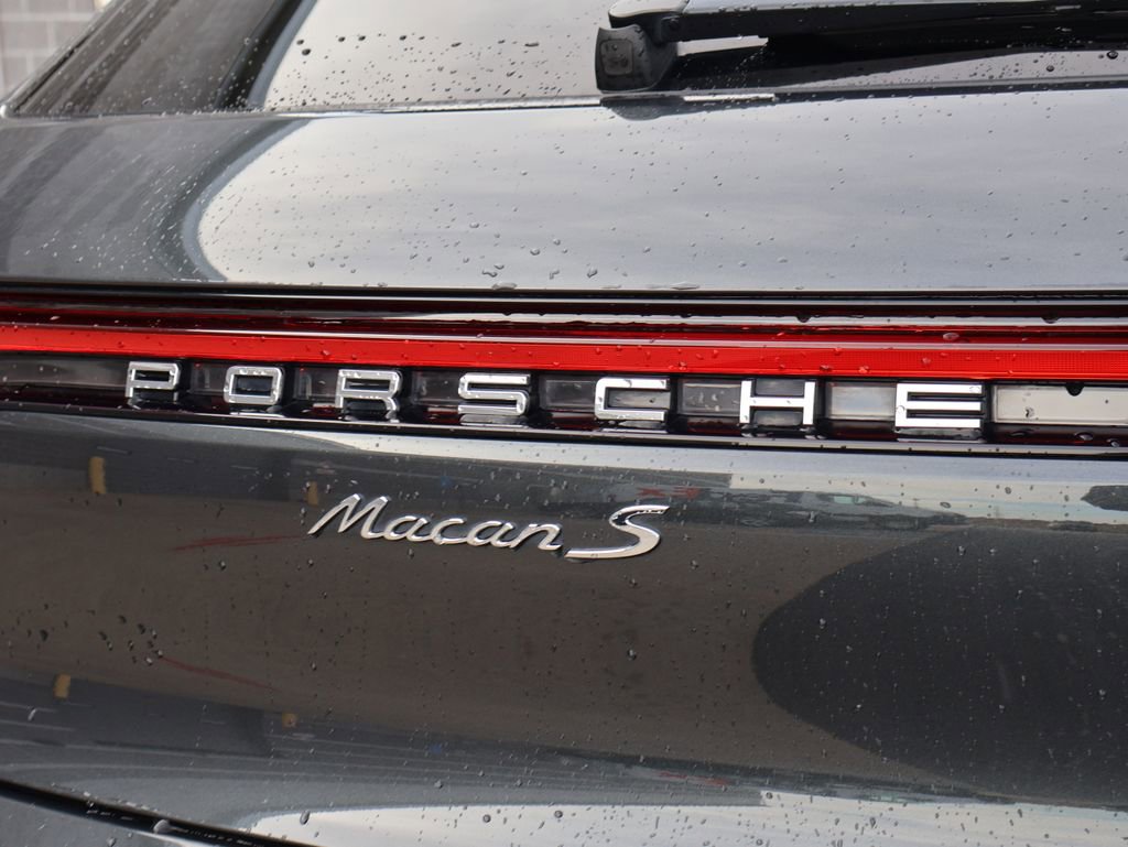 Used 2022 Porsche Macan S image 8