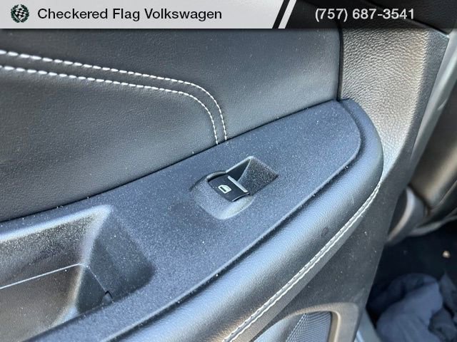 Used 2024 Ford Edge Titanium image 25