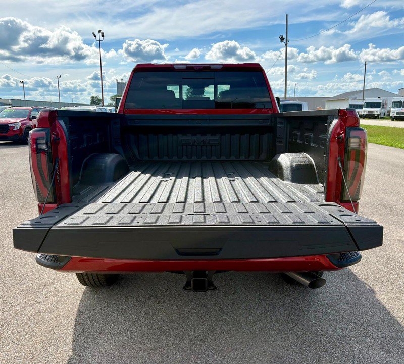 New 2026 GMC Sierra 2500 AT4 w/ AT4 Premium Plus Package AWD/4WD image 5