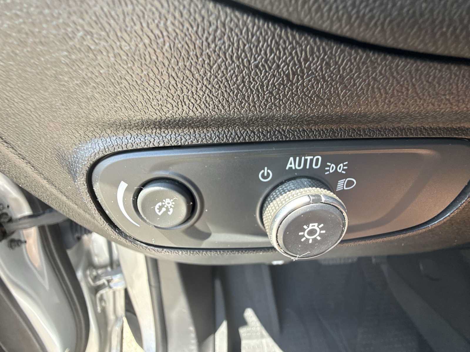 Certified 2019 Chevrolet Equinox LT FWD image 17
