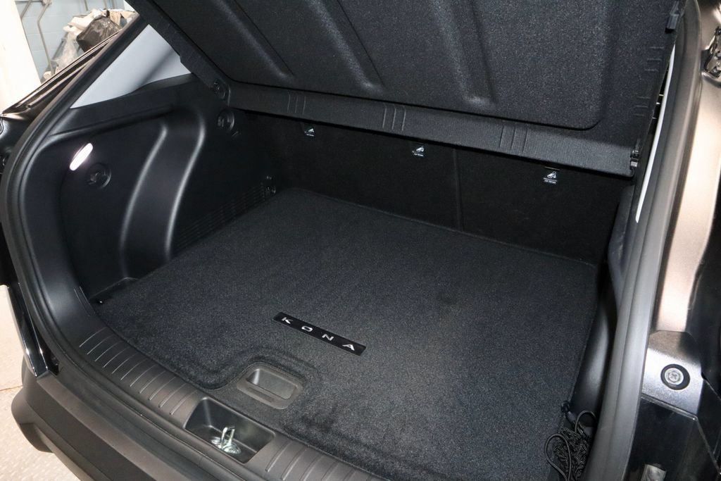 Certified 2025 Hyundai Kona SEL AWD/4WD image 18