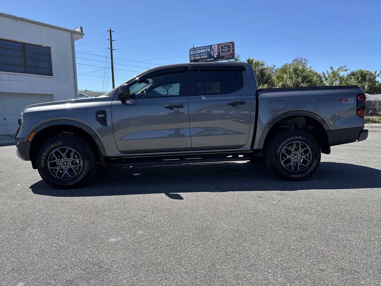 Used 2024 Ford Ranger XLT w/ FX4 Off-Road Package AWD/4WD image 3